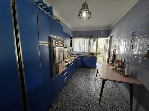 Excelente Quinta en venta en Barrio el Cazador, a mts de la entrada.