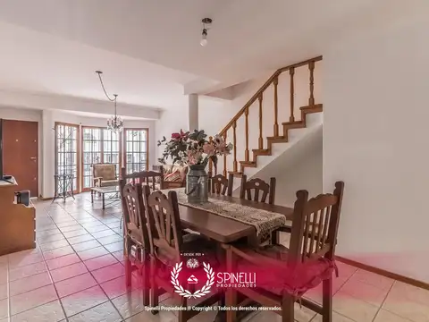 Casa en Alquiler de 3 dormitorios