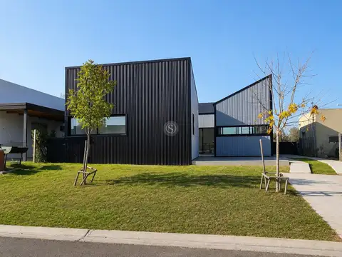 Casa  en Venta en Santa Elena, Pilar del Este, Pilar