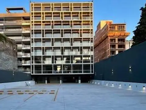 Pte. Luis Saenz Peña 1000, Piso 0