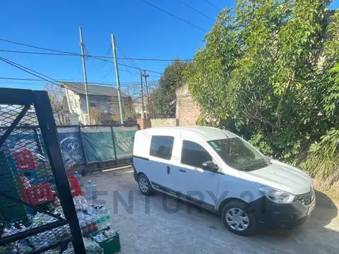 Casa en Venta con 4 cocheras