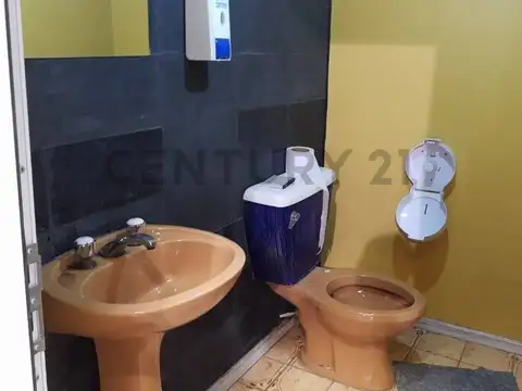 Dean Funes 2100, Piso 0