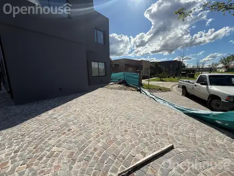 Casa en Venta en Pilar del Este - San Ramon, USD 235.000