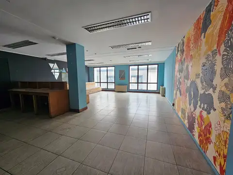 Oficina en Alquiler 50 años