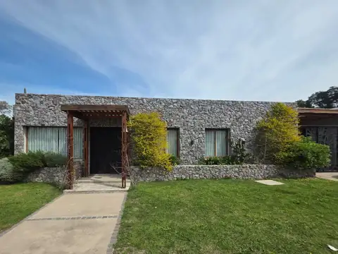 Alquiler de casa 4 ambientes. Barrio Cerrado Astorga