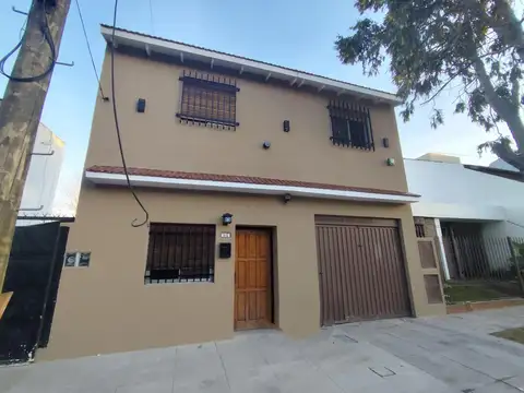 VENTA DUPLEX 3 AMBIENTES CASTELAR APTO CREDITO