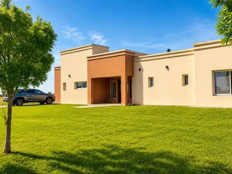 Casa en Alquiler de 3 dormitorios