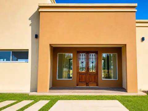 ALQUILER.Casa de 4ambientes con pileta en barrio cerrado"EL MIRADOR". Con spa termal para disfrutar.