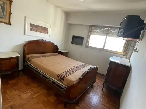 Departamento 7 ambientes con 2 baños