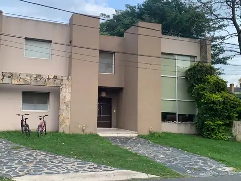 Casa en Venta de 5 dormitorios