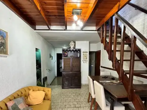 Casa 2 ambientes con 1 baño