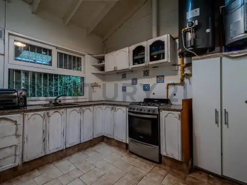Venta de casa 4 ambientes con quincho y pileta, Florida, Mar del Plata.