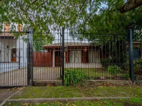 Venta de casa 4 ambientes con quincho y pileta, Florida, Mar del Plata.