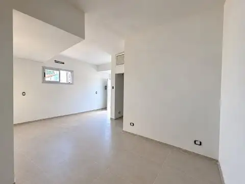 Depto Tipo Casa 2 ambientes con 1 baño