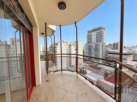 Venta Departamento 3 ambientes al frente a mts del parque Rivadavia en Caballito Sur