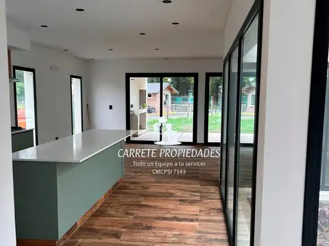 Casa 4 ambientes con 3 baños