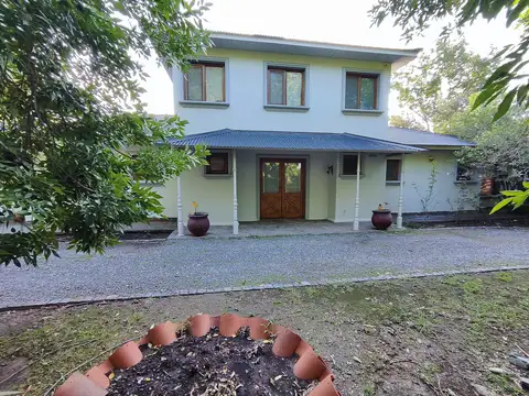 Casa 4 ambientes con 4 baños