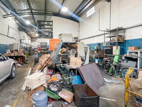 Galpon en Venta 8  mts Frente