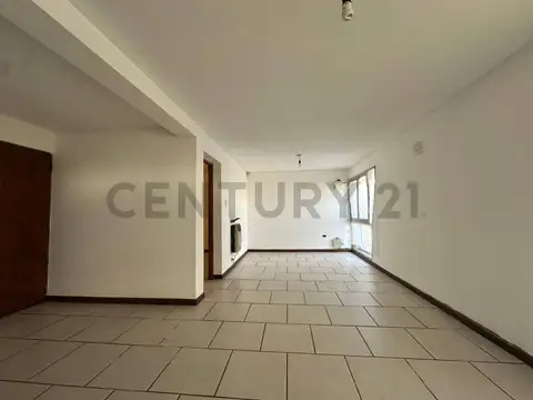 Casa en Alquiler con 1 cochera