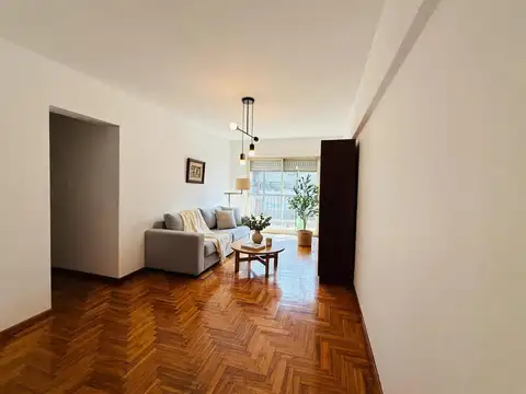 En Venta Departamento de 4 amb con/dep frente con Balcon Cochera  Villa del Parque