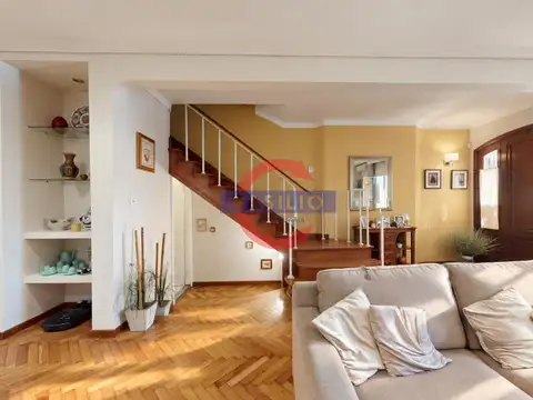 Casa 5 ambientes con 2 baños