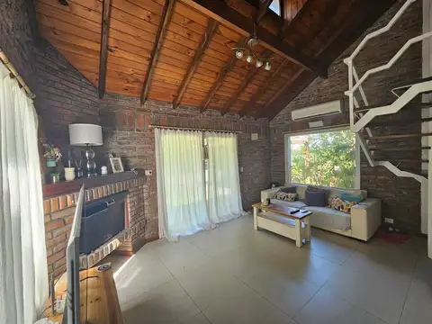 Casa 3 ambientes con 2 baños