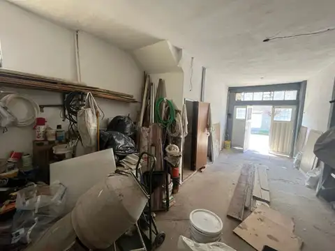 PEQUEÑO GALPON IDEAL TALLER O DEPOSITO