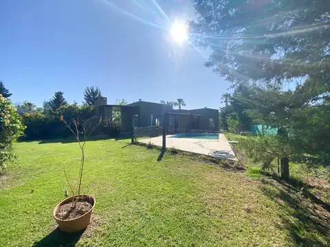 Casa en Venta en Puerto Roldan, USD 245.000
