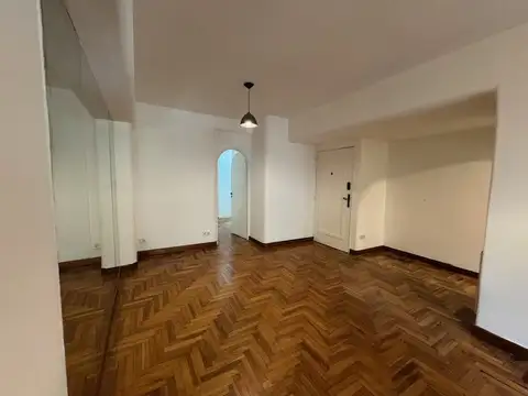 Departamento en Alquiler en Parque Las Heras, $ 900.000