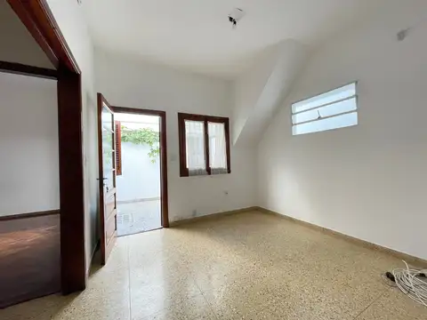 Depto Tipo Casa en Alquiler en Florida Mitre/Este, $ 900.000