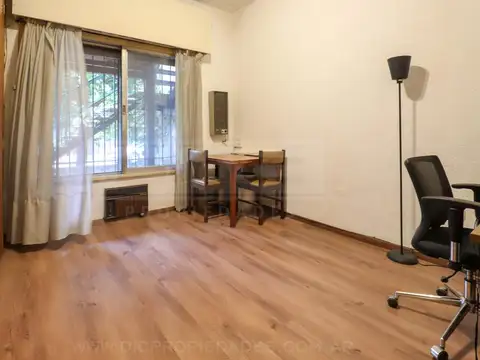 Depto Tipo Casa en Venta 60 años