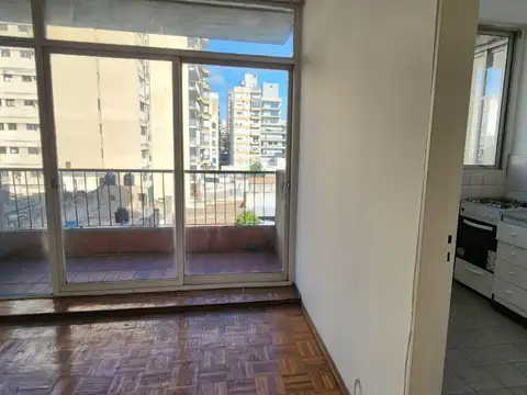 San Juan 800, Piso 5