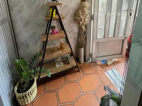 Depto Tipo Casa en Venta 50 años