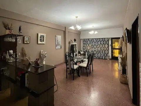 Depto Tipo Casa en Venta de 4 ambientes