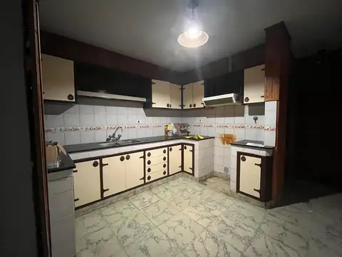 VENTA/PERMUTA - Casa de 4 Dormitorios, Patio y Cochera - Cañada de Gómez, Santa fe