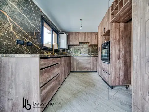 Depto Tipo Casa en Venta con 1 cocheras