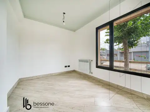 Depto Tipo Casa en Venta en Parque Luro, USD 168.000