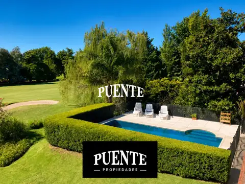 Casa en Venta con 2 cocheras