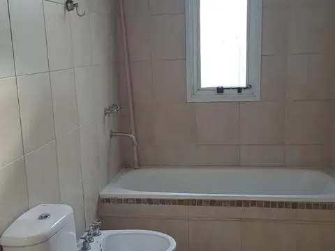 Departamento 5 ambientes con 2 baños