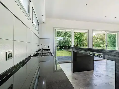 Casa en Venta en Arturo Seguí, USD 239.000