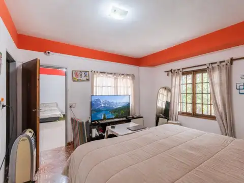 Casa 15 ambientes con 8 baños