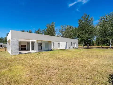 Casa en Venta con 1 cochera