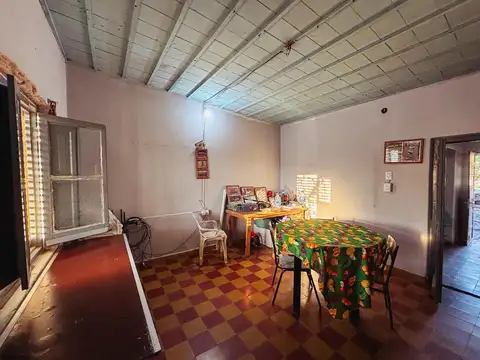 Casa 4 ambientes con 1 baño