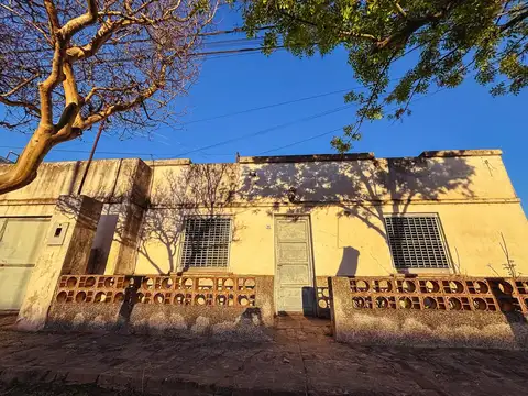 Propiedad con amplio terreno en Lehmann - Apta crédito