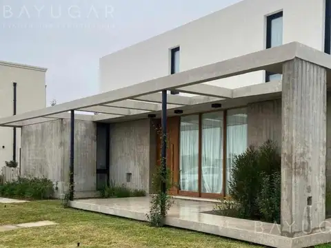 Venta Casa en San Sebastián - Pilar - Vista a la Laguna