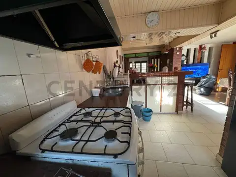 Casa de 2 dormitorios en venta en Ringuelet - La Plata