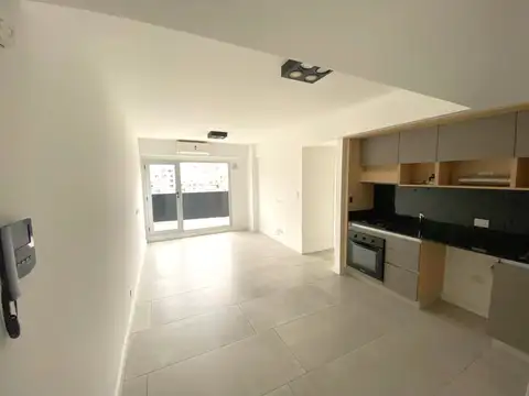 ¡Imperdible! 3 Ambientes con Balcón Aterrazado en Alquiler