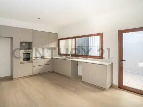 VENTA PH 5 AMBIENTES CON PATIO Y COCHERA RECICLADO A NUEVO - VILLA DEVOTO
