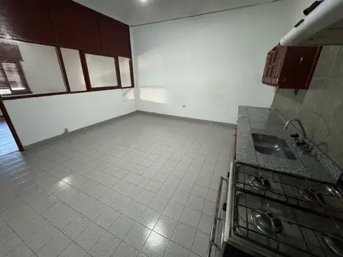 Departamento en Alquiler en Rafael Calzada, $ 450.000