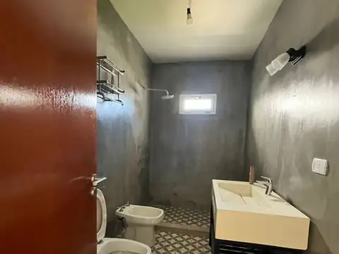 Casa en Alquiler con 1 cochera